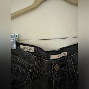 Women’s black wide leg Levi jeans